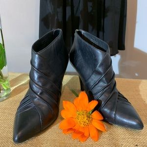 Aldo back leather healed angle boots